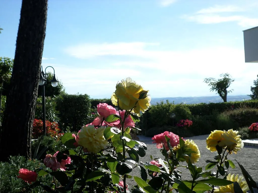 Bed&Breakfast  Il Tesoro di Mario Bed and Breakfast Falconara Marittima Bed & Breakfast