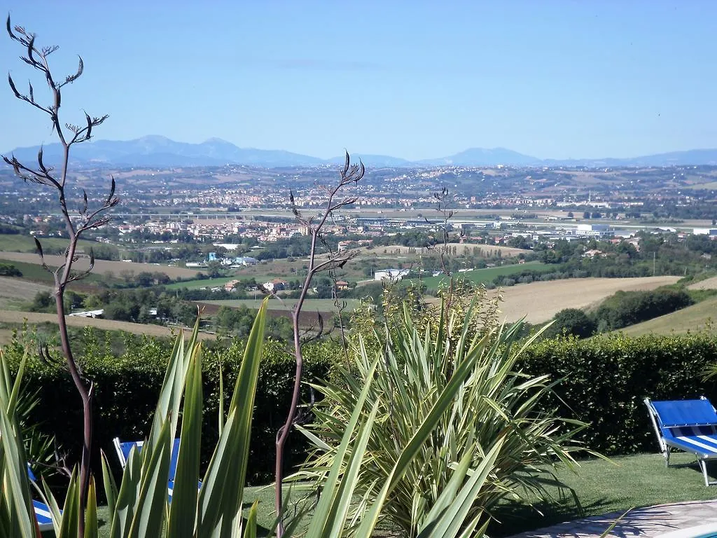 Bed & Breakfast Bed&Breakfast  Il Tesoro di Mario Bed and Breakfast Falconara Marittima